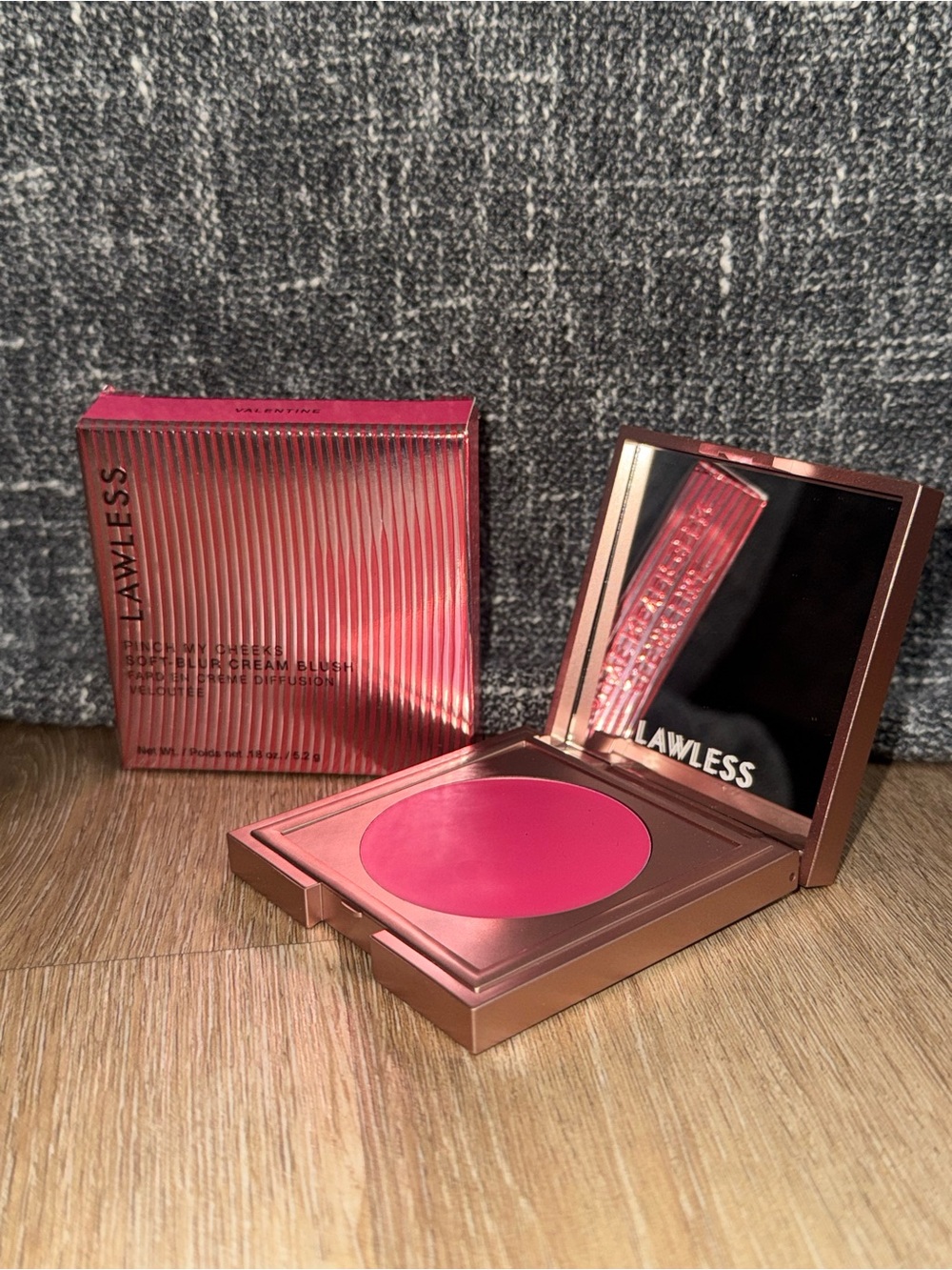 LAWLESS Cream Blush - shade Valentine